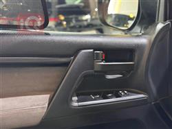 تۆیۆتا لاند کروزەر